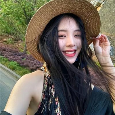 关于莉莉周的一切