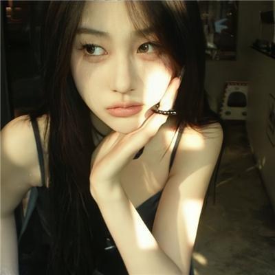 爱丽丝梦游仙境2：镜中奇遇记